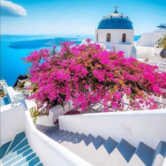 Meet your Posher, Christine 🇨🇦 💕 - Picture 11 of 17